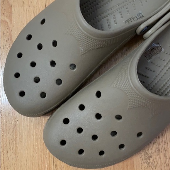 Crocs Shoes | Nwt Crocs Beach Men 16 17 4XL Khaki Classic Rare | Color: Tan | Size: 16 | Detreasures's Closet